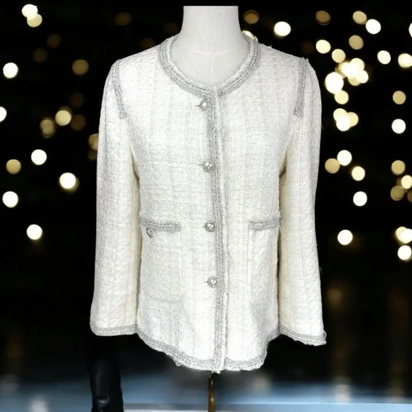 Zara size medium ecru white tweed w‎ pearl button and silver trim blazer - Picture 5 of 16